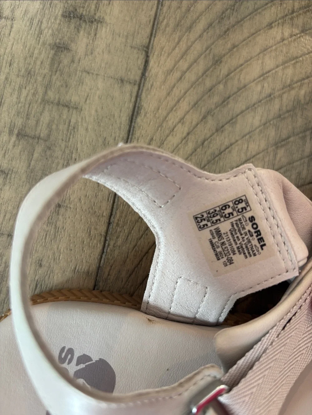 Sorel offWhite Leather Strappy Platform Sandals with Gum Sole new without tags
